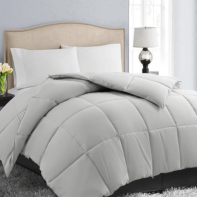 EASELAND Twin XL Down Alternative Comforter by EASELAND