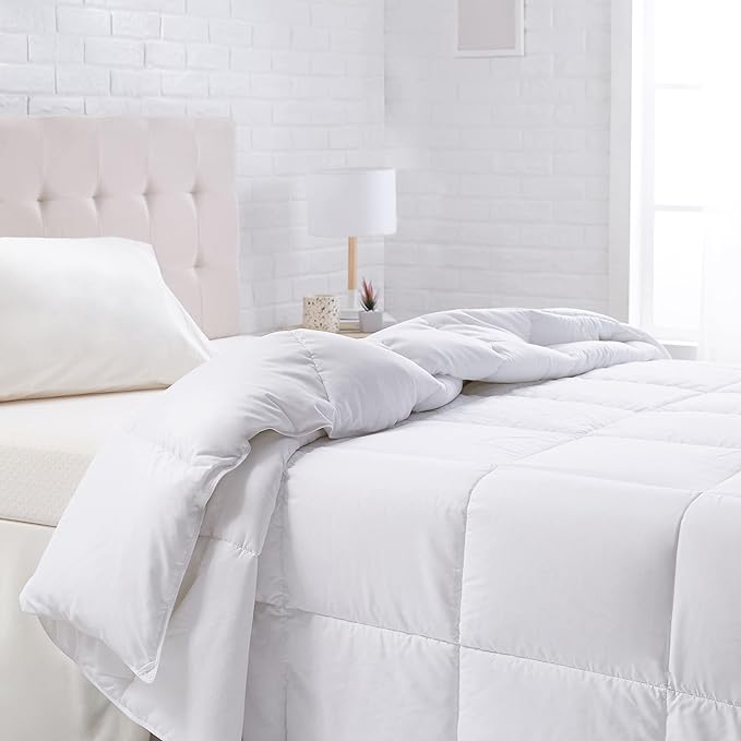 Amazon Basics White Down Alternative Comforter and Duvet Insert by AmazonBasics