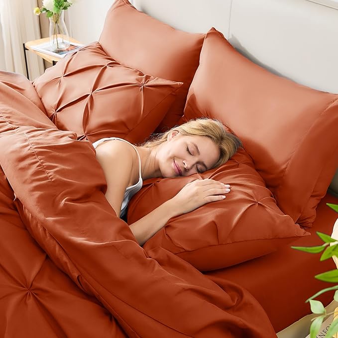HIMEET Pintuck Bed in a Bag, 7 Pieces Full Size Comforter Set Burnt Orange - Image 7