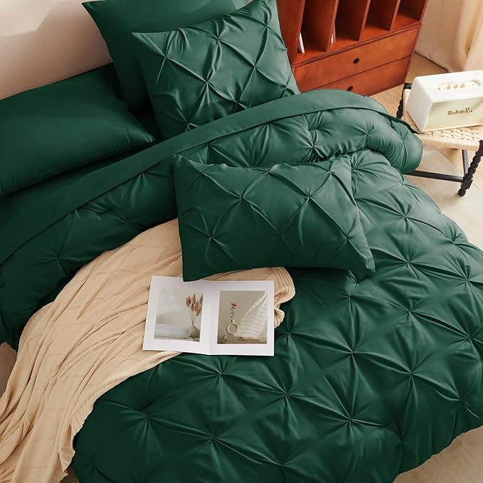 HIMEET Pintuck Bed in a Bag, 7 Pieces Queen Size Comforter Set Emerald Green - Image 4