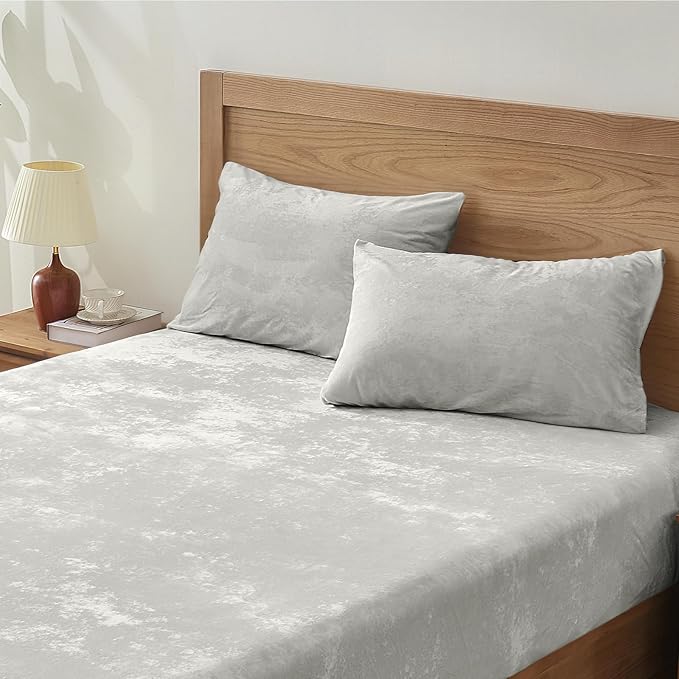 BEDELITE Velvet Fitted Sheet and Pillowcases Set, Luxury Soft Fuzzy Bottom Sheet by BEDELITE
