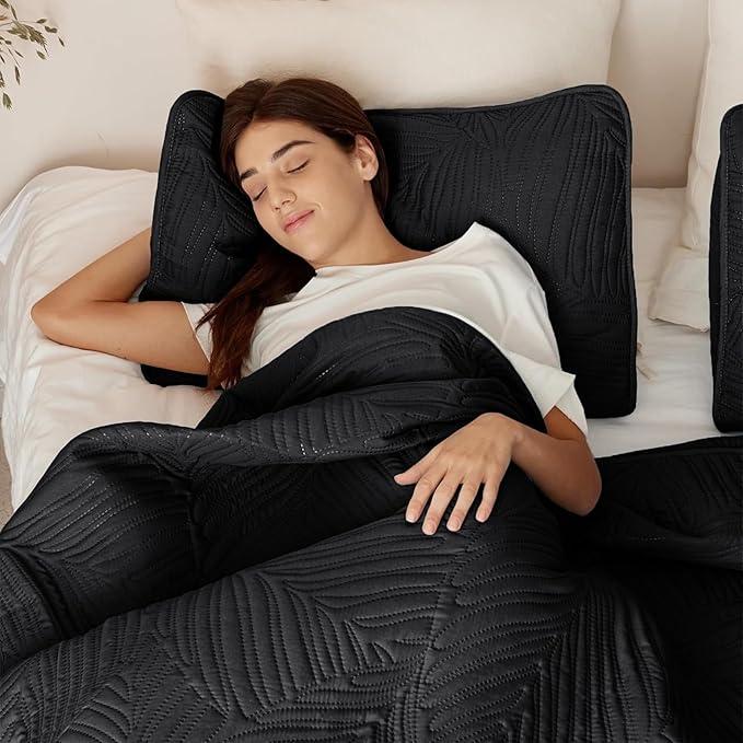 Exclusivo Mezcla California King Quilt Bedding Set, Lightweight Black Quilts - Image 4