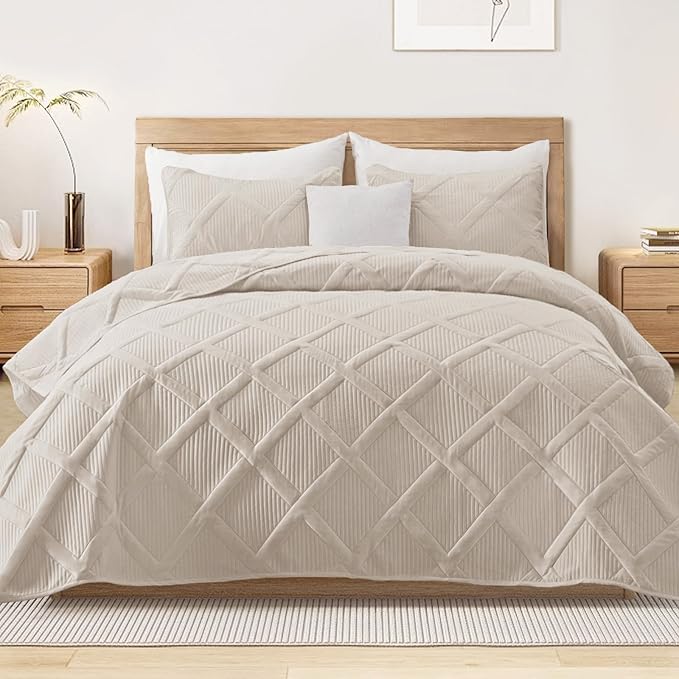 Exclusivo Mezcla Twin Size Quilt Set by ExclusivoMezcla
