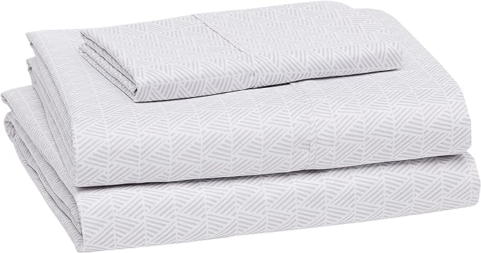 Amazon Basics Lightweight Super Soft Easy Care 3-Piece Microfiber Cozy Bed - Image 2