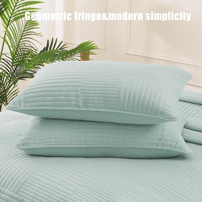 Whale Flotilla Ultra Soft King Quilt Bedding Set, Lightweight Microfiber Aqua - Image 6