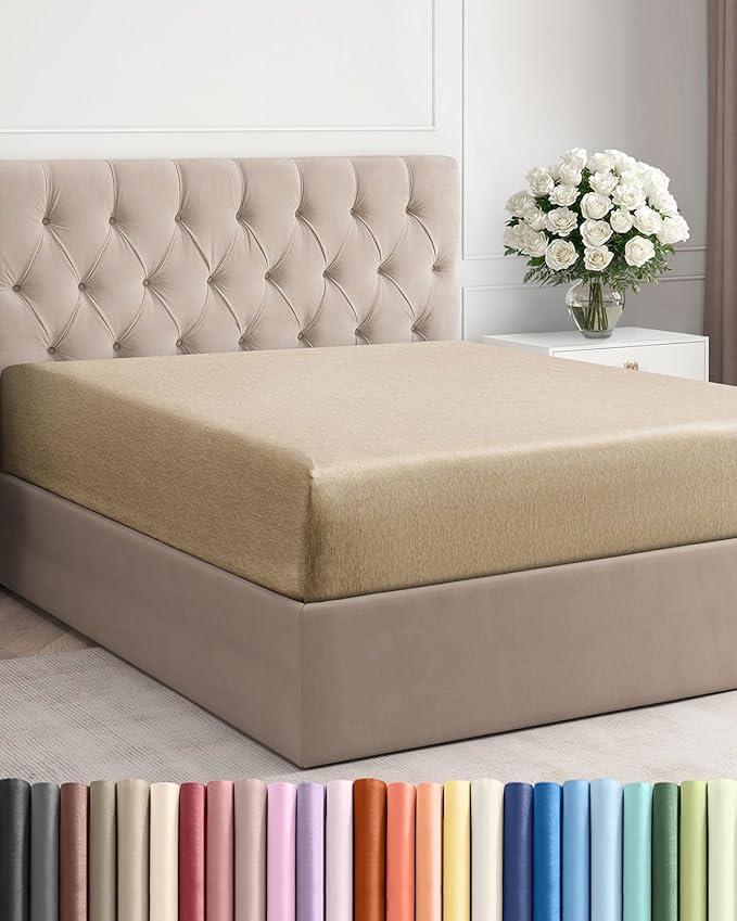 King Fitted Bed Sheet by CGKUnlimited