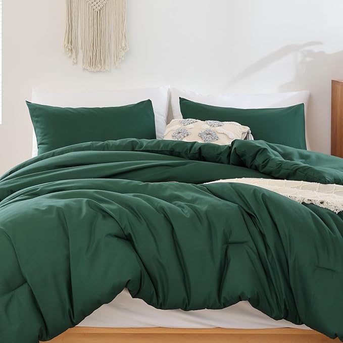 ROSGONIA Queen Comforter Set Emerald Green, All Season Blanket Lightweight by ROSGONIA