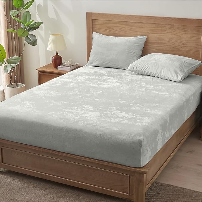 BEDELITE Velvet Fitted Sheet and Pillowcase Set, Luxury Soft Fuzzy Bottom Sheet - Image 6