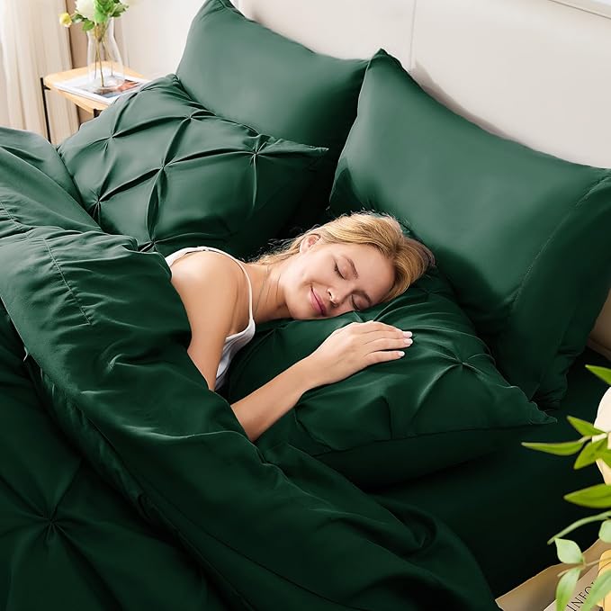 HIMEET Pintuck Bed in a Bag, 7 Pieces King Size Comforter Set Emerald Green - Image 7