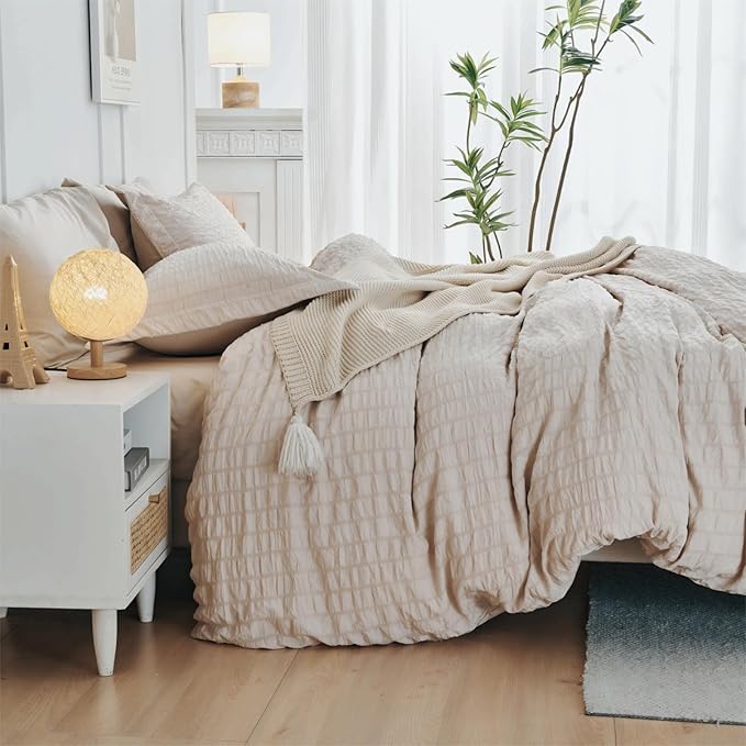 HYMOKEGE Beige Duvet Cover King Size, Ultra Soft 3-Piece Seersucker Duvet Cover - Image 3