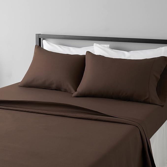 Amazon Basics Lightweight Super Soft, Breathable, Wrinkle-Free Microfiber 4 by AmazonBasics
