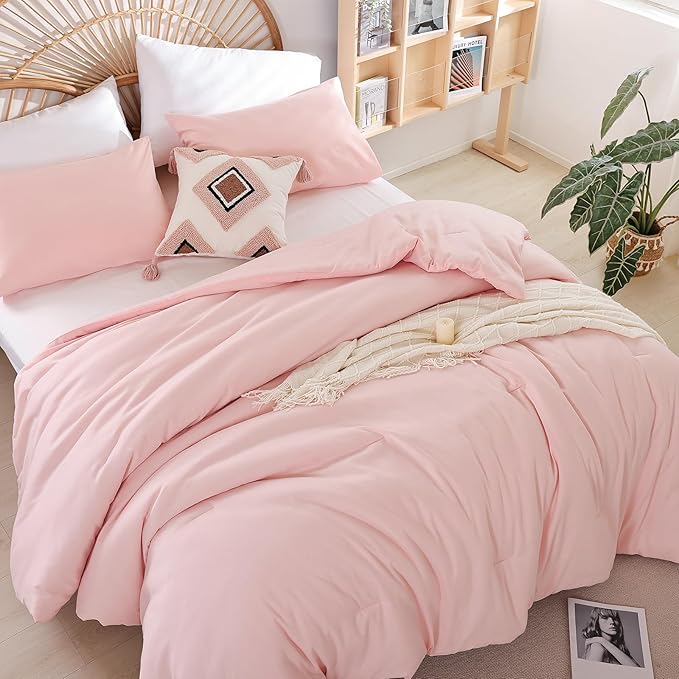 weigelia Super-Soft Micorfiber Comforter Set by WEIGELIA