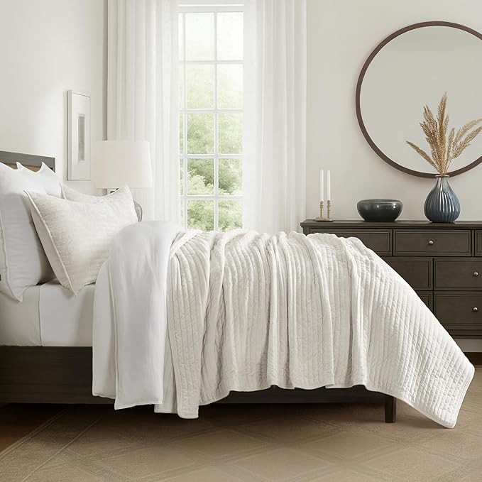 EVERGRACE Velvet Quilt Set California King 118'' x 106'', Luxurious Soft - Image 3