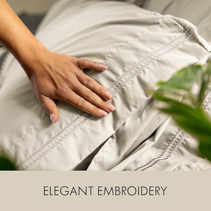 ClevaHome Queen Size Sheet Set - Image 4