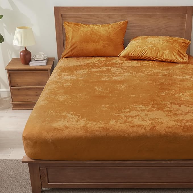 BEDELITE Velvet Fitted Sheet and Pillowcase Set, Luxury Soft Fuzzy Bottom Sheet - Image 9