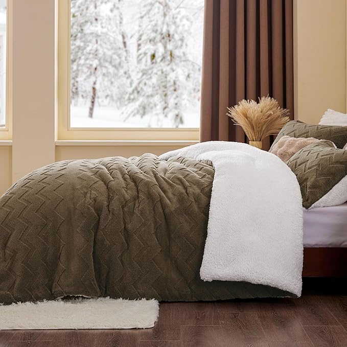 BEDELITE Fluffy Queen Comforter Set - Image 7