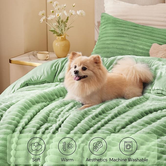 BEDELITE Fleece King Comforter Set -Super Soft & Warm Fluffy Green Bedding - Image 3