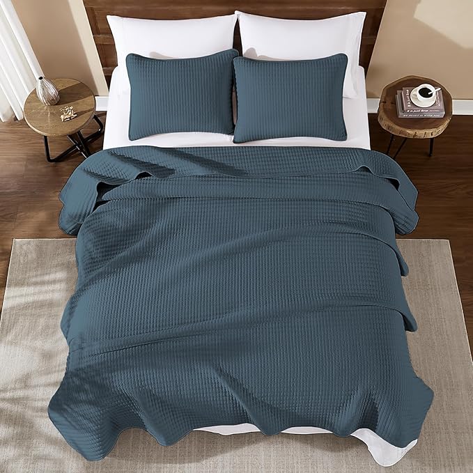 WRENSONGE King Size Quilt-3 Pieces Lightweight Navy Blue Bedspreads King Quilt - Image 3