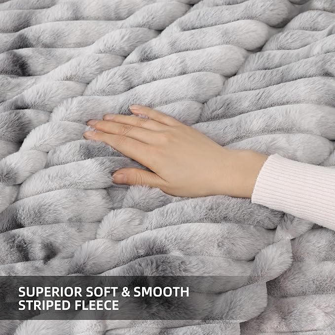 Smoofy Fluffy Queen Size Comforter Set 3 Pieces - Image 5