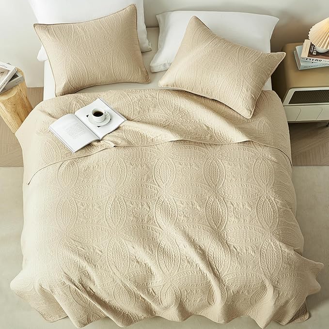 akkialla King Quilt Bedding Set, Lightweight Soft Bedspread Coverlet, Modern - Image 3