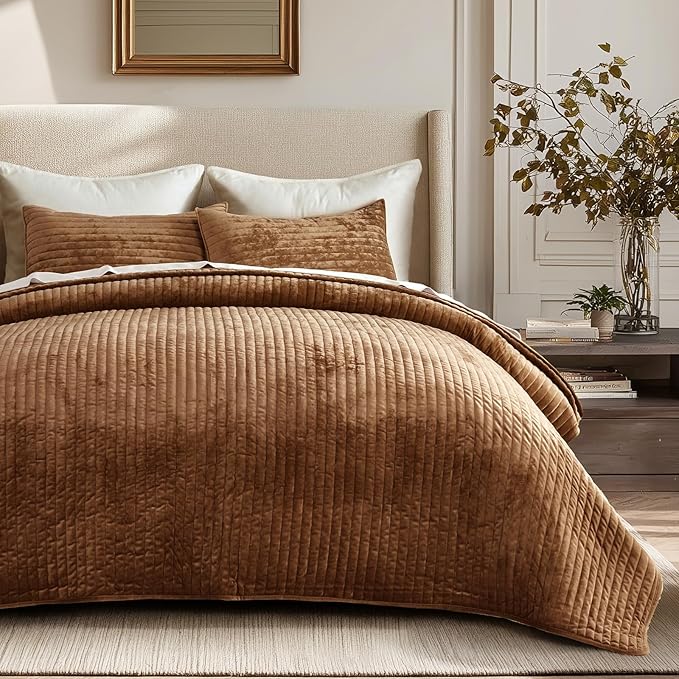 EVERGRACE Velvet Quilt Set California King 118'' x 106'', Luxurious Soft - Image 7