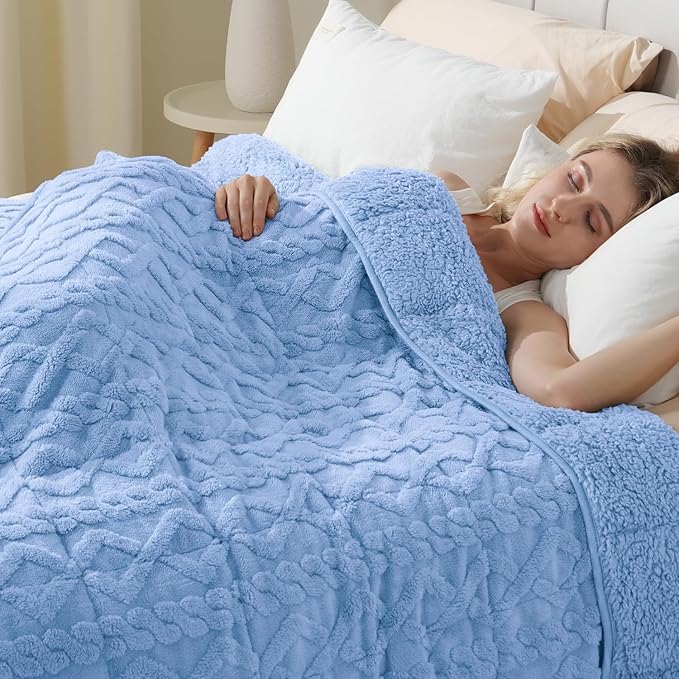 Super Fuzzy Soft Sherpa Fleece Weighted Blanket, 15 lbs Dual Sided Fluffy Heavy - Image 9