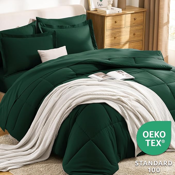 CozyLux Queen Comforter Set Emerald Green - Image 3