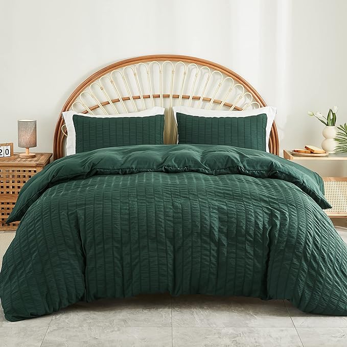 AveLom Dark Green Seersucker Duvet Cover Set King Size, 3 Pieces, Ultra Soft by AveLom