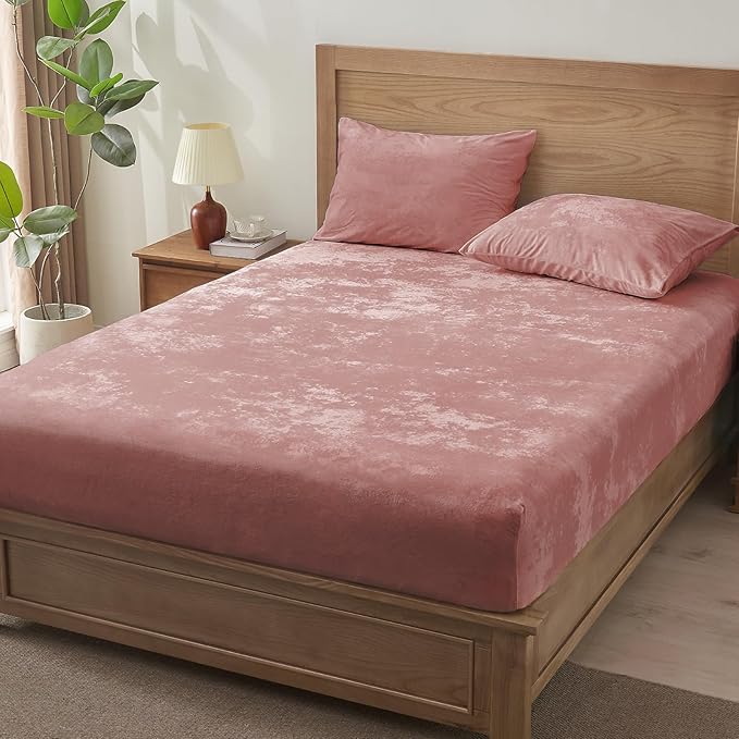 BEDELITE Velvet Fitted Sheet and Pillowcase Set, Luxury Soft Fuzzy Bottom Sheet - Image 6