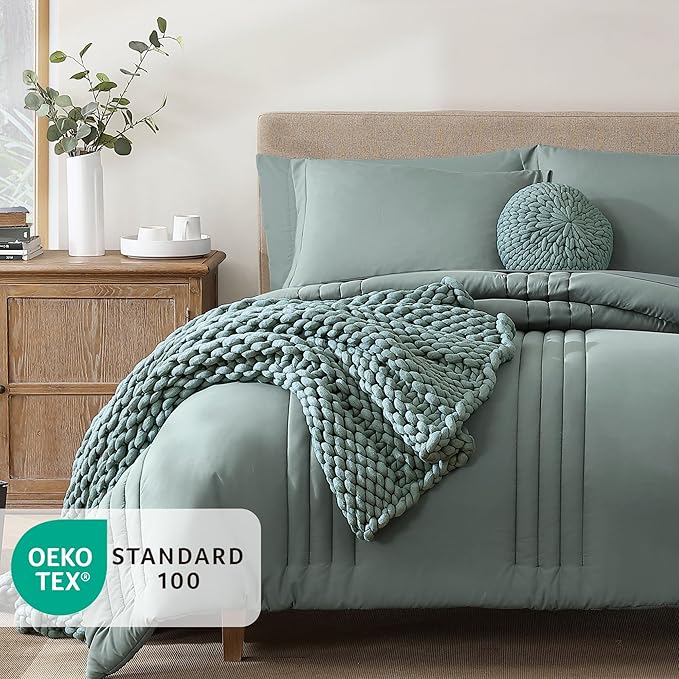 Monbix Queen Comforter Set - Image 3