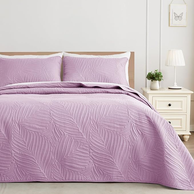 Exclusivo Mezcla California King Quilt Bedding Set, Lightweight Lilac Quilts by ExclusivoMezcla