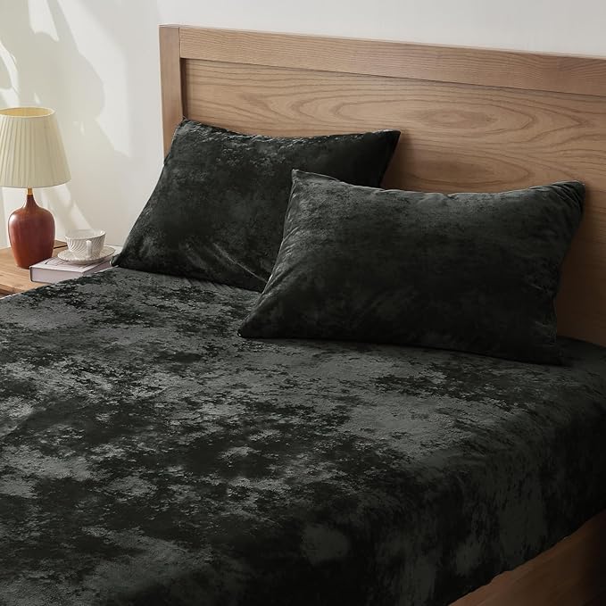 BEDELITE Velvet Fitted Sheet and Pillowcases Set, Luxury Soft Fuzzy Bottom Sheet by BEDELITE