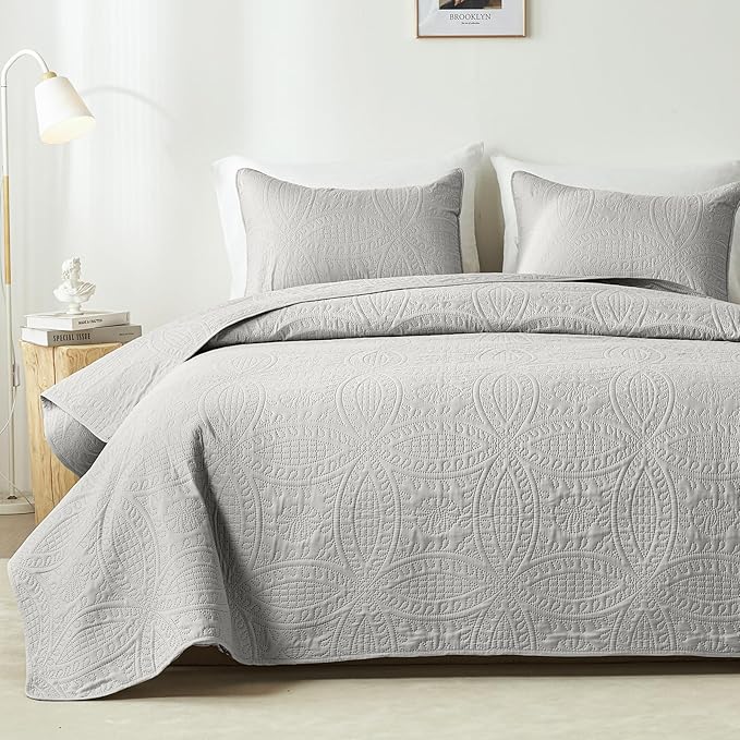 akkialla King Size Quilt Set, Light Grey Ultrasonic Bedspread, Lightweight Soft by akkialla