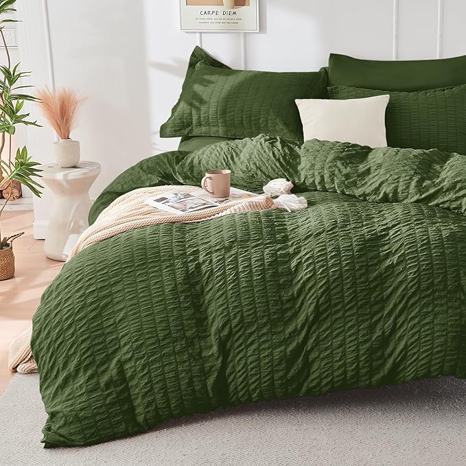 HYMOKEGE Olive Green Duvet Cover Queen Size, Ultra Soft 3-Piece Seersucker by HYMOKEGE