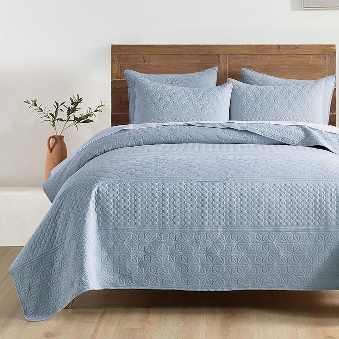 HORIMOTE HOME Light Blue Twin Size Quilt Set by HORIMOTEHOME