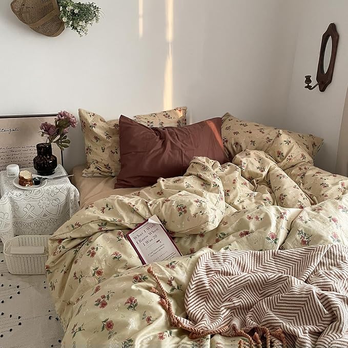 mixinni Vintage Floral Duvet Cover Queen Size by mixinni