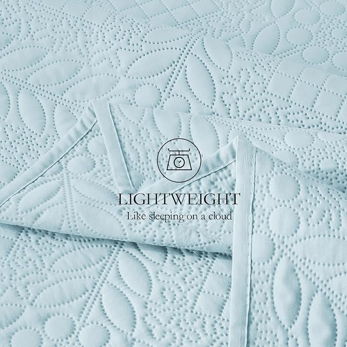 FLYMME Twin Quilt Set, Lightweight Sky Blue Bedspreads, Vintage Olive Leaf - Image 7