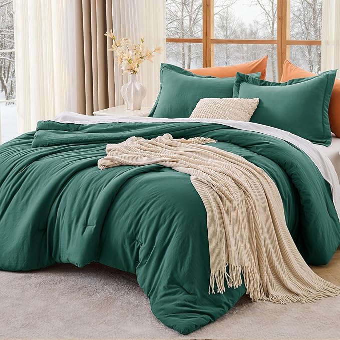 MUXHOMO Queen Comforter Set, All Season Ultra Soft Down Alternative Bedding by MUXHOMO