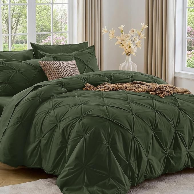 Sasttie Queen Comforter Set, 7-Piece Bed in a Bag, Pintuck Bedding Set by SASTTIE