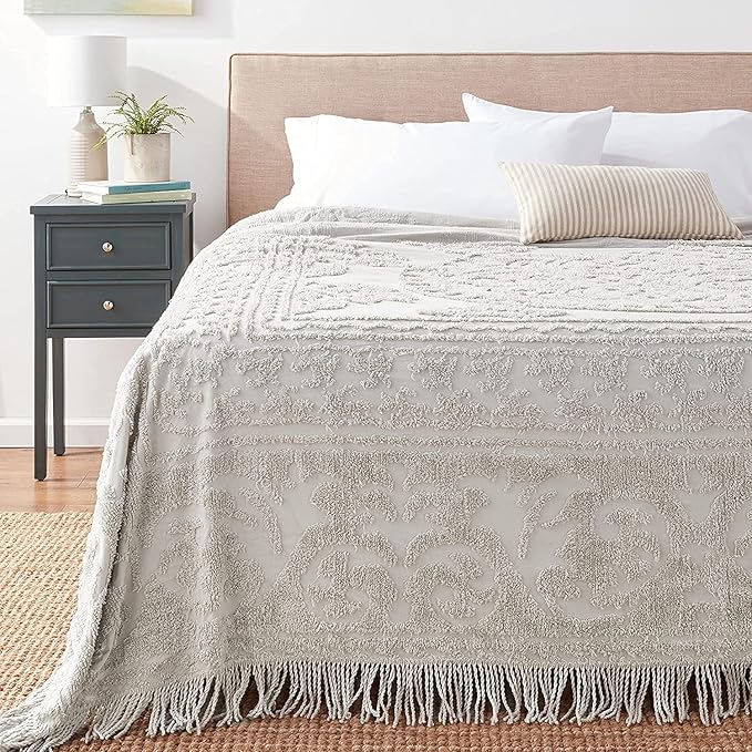 Beatrice Home Fashions Medallion Chenille Bedspread, Twin, Gray