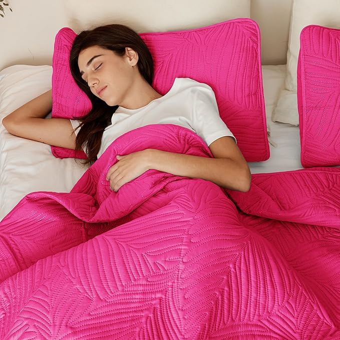 Exclusivo Mezcla California King Quilt Bedding Set, Lightweight Hot Pink Quilts - Image 4