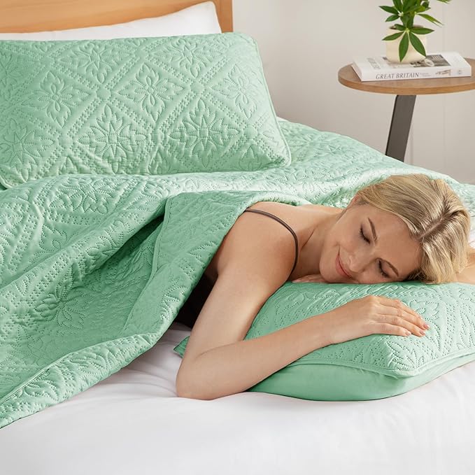 Exclusivo Mezcla California King Quilt Bedding Set, Lightweight Soft Bedspreads - Image 4