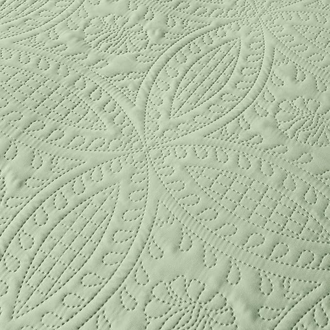akkialla King Size Quilt Set, Sage Green Ultrasonic Bedspread, Lightweight Soft - Image 7