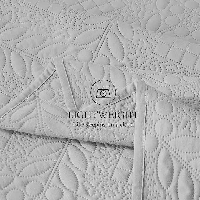 FLYMME Quilt King Size, Lightweight Light Gray Bedspreads, Vintage Olive Leaf - Image 7