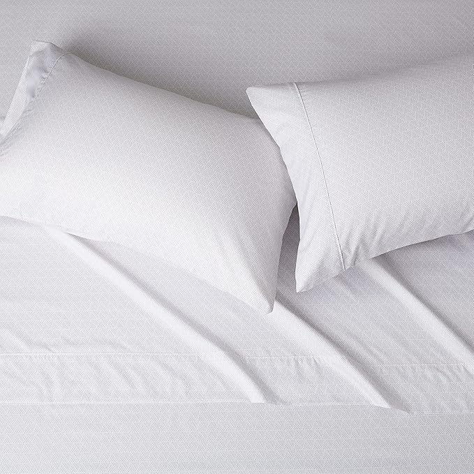 Amazon Basics Lightweight Super Soft, Wrinkle Free, Wrinkle Resistant - Image 3