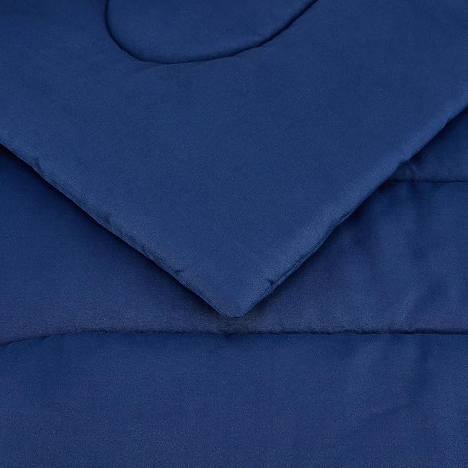 Amazon Basics 3-Piece Soft Microfiber Kid's Comforter and Pillow Sham Set - Image 5