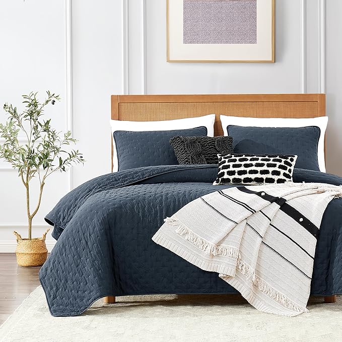 ROARINGWILD Navy Blue Twin Size Quilt Bedding Set by ROARINGWILD