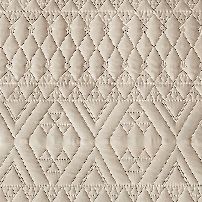 akkialla Twin Size Quilt Bedding Set, Modern Style Geoetric Pattern Coverlet Set - Image 8