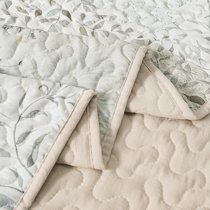 Exclusivo Mezcla 50"x 60" Quilted Throw Blanket- Microfiber Quilt Throw - Image 3