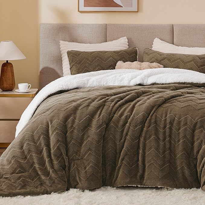 BEDELITE Fluffy Queen Comforter Set - Image 2